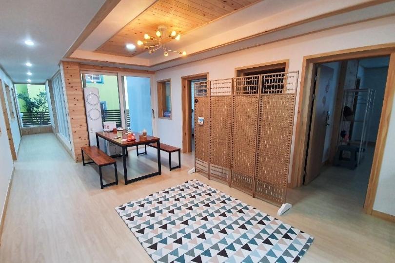 Jeju Guesthouse Togŭnnae Eksteriør billede